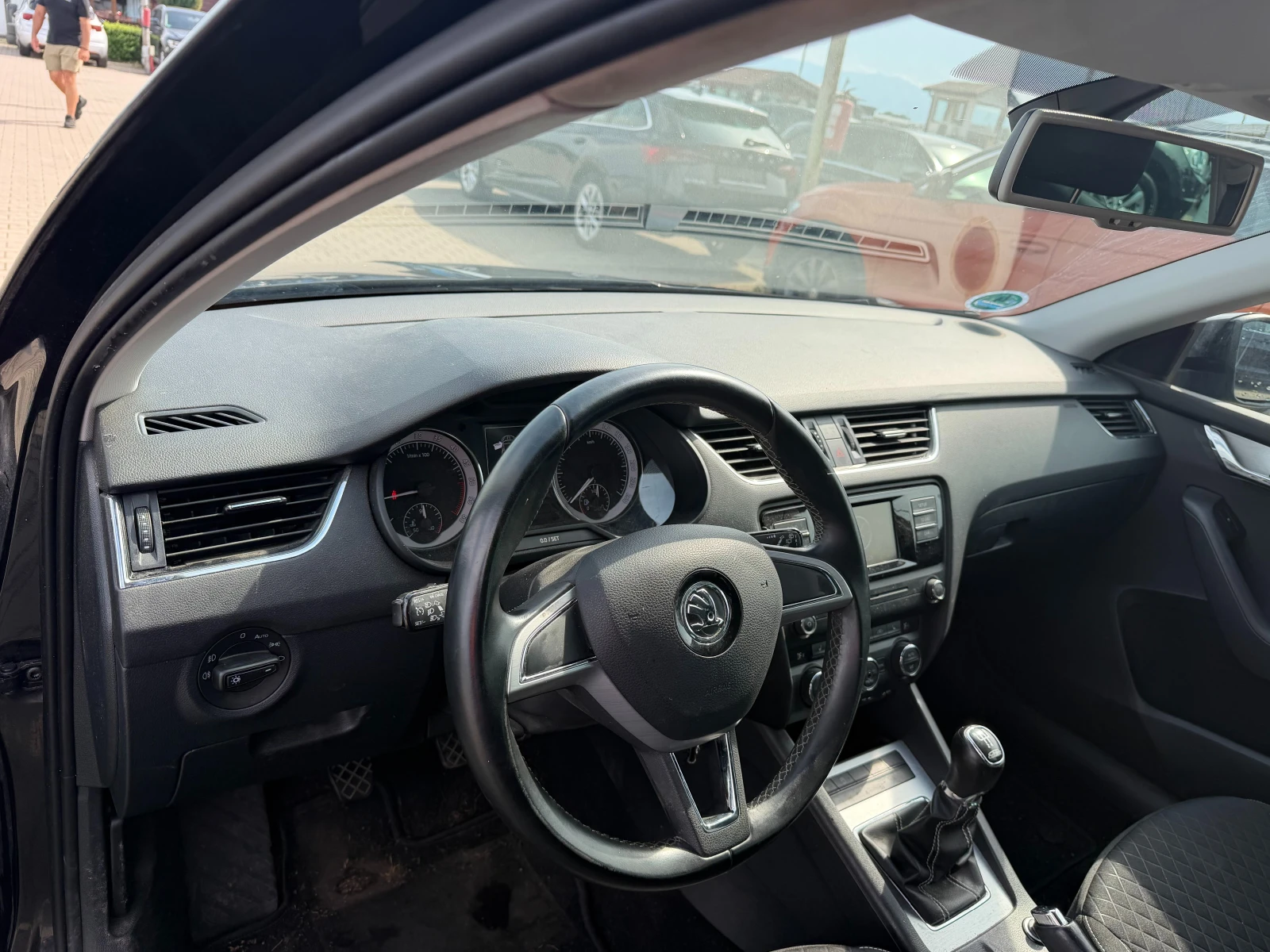 Skoda Octavia 1.6TDI NAVI EURO 6, снимка 11 - Автомобили и джипове - 55116188