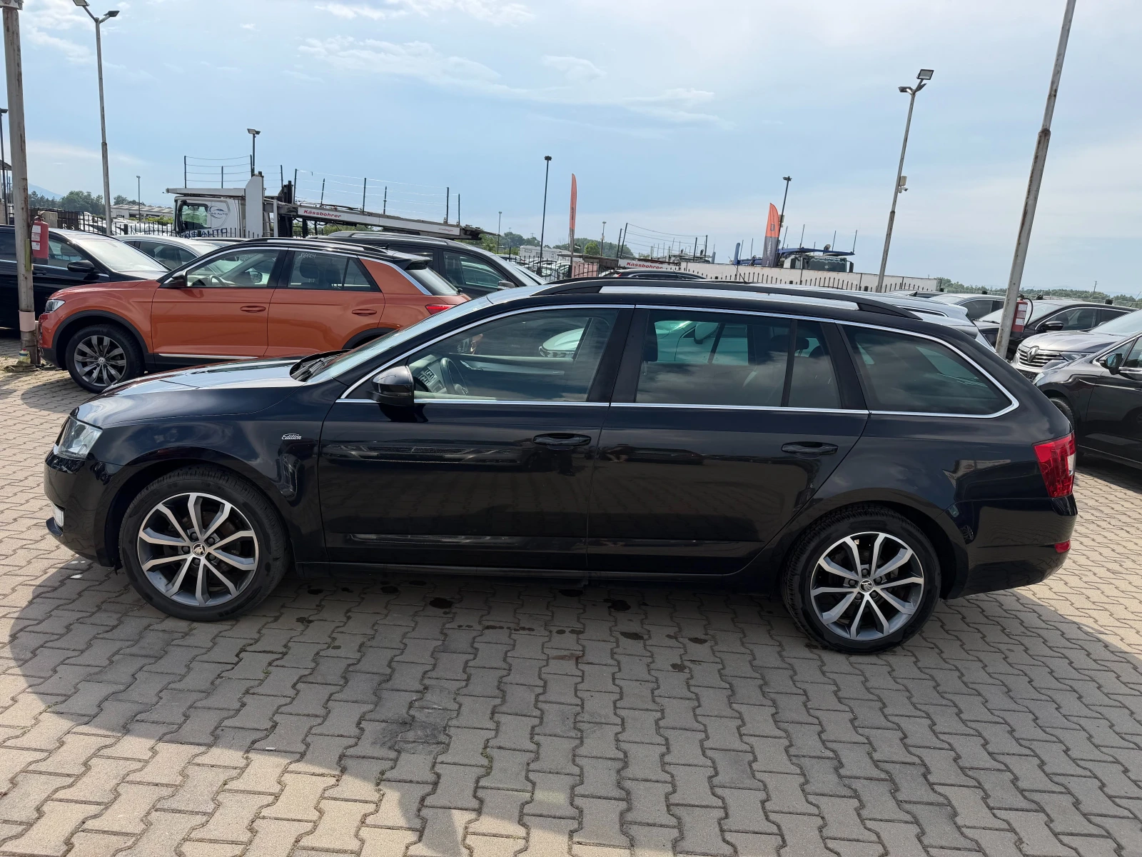 Skoda Octavia 1.6TDI NAVI EURO 6, снимка 9 - Автомобили и джипове - 55116188
