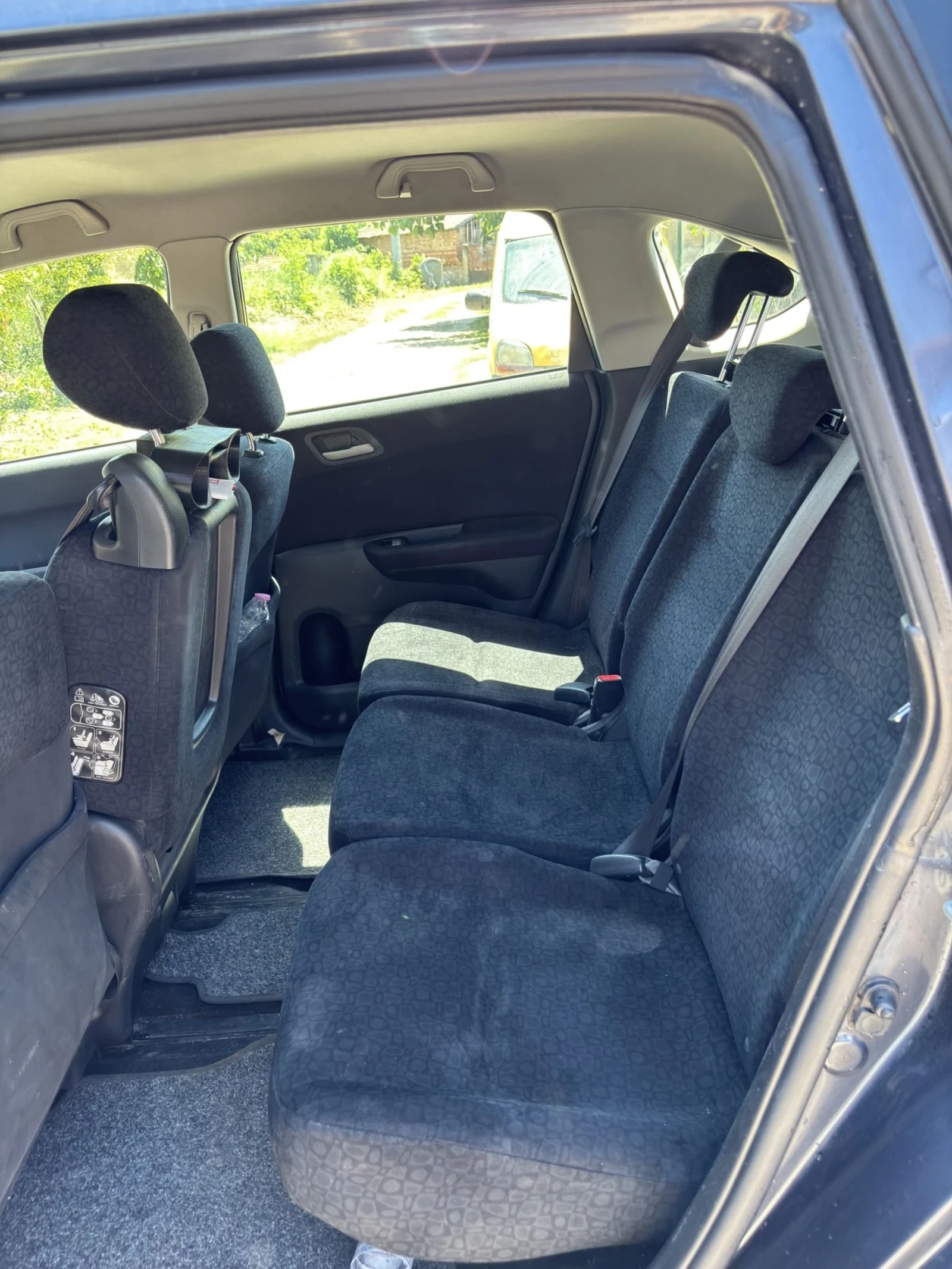 Honda Fr-v 1.7, снимка 8 - Автомобили и джипове - 55242448