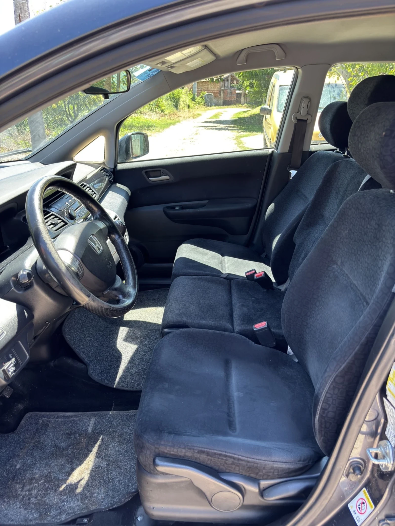 Honda Fr-v 1.7, снимка 6 - Автомобили и джипове - 55242448