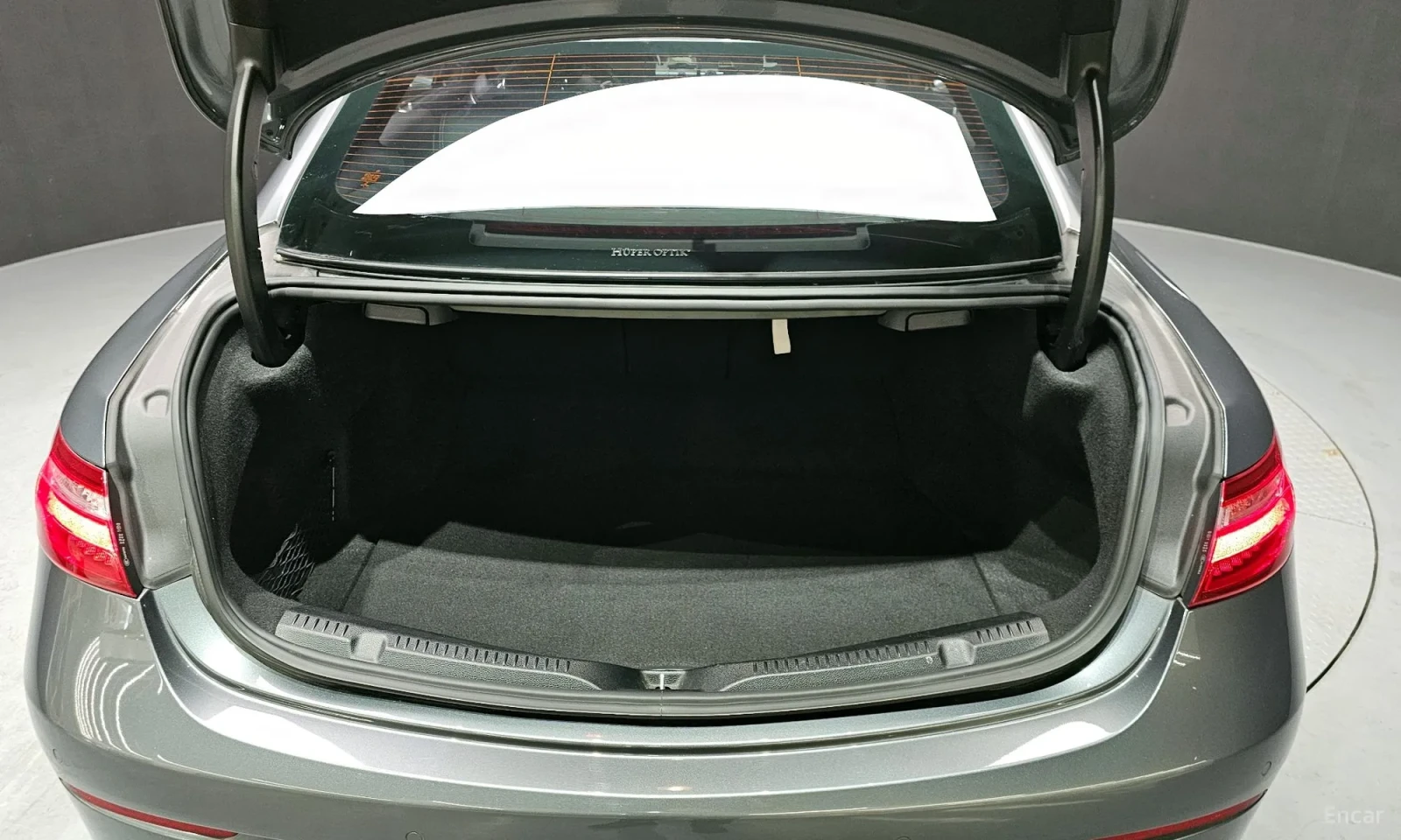 Mercedes-Benz E 220, снимка 15 - Автомобили и джипове - 55263877