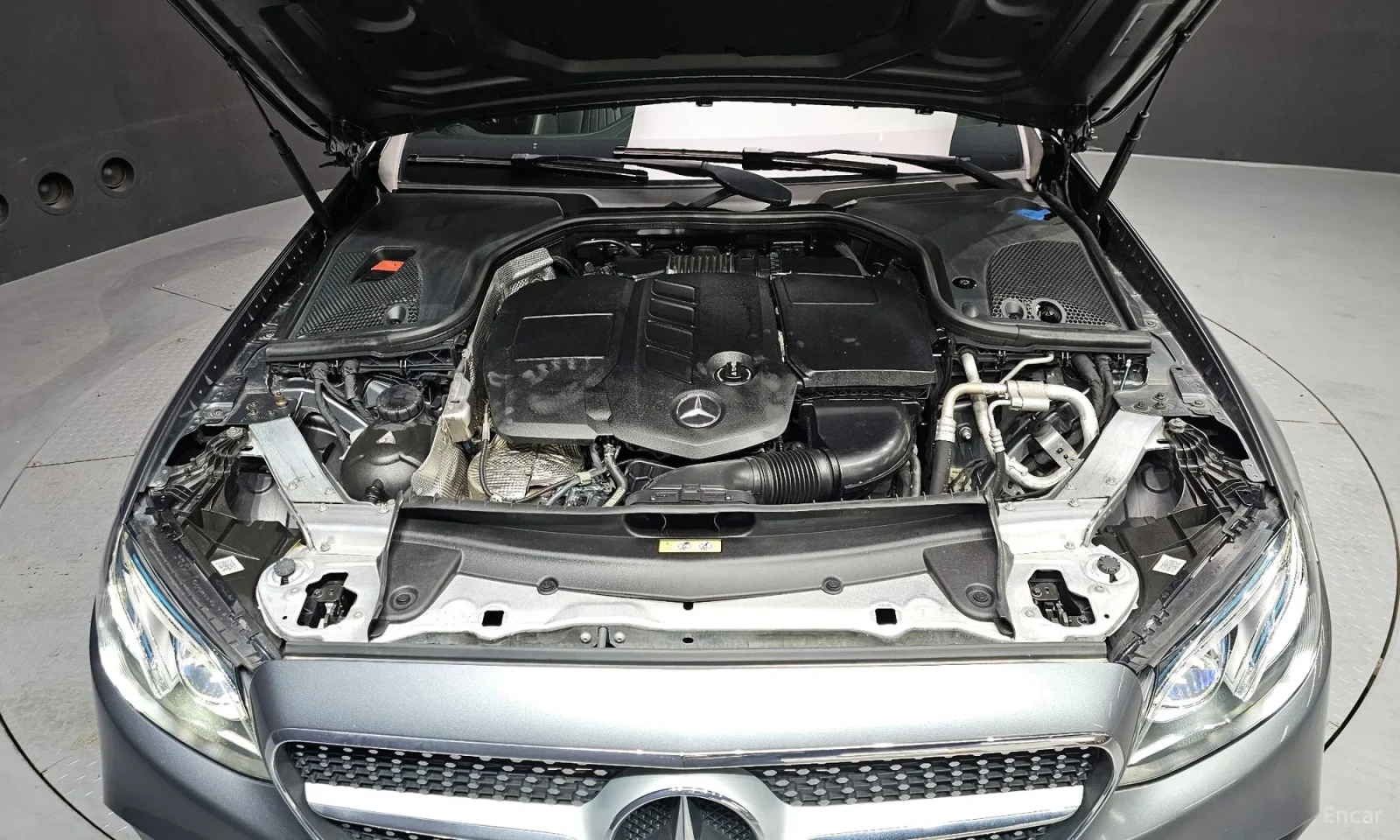 Mercedes-Benz E 220, снимка 6 - Автомобили и джипове - 55263877