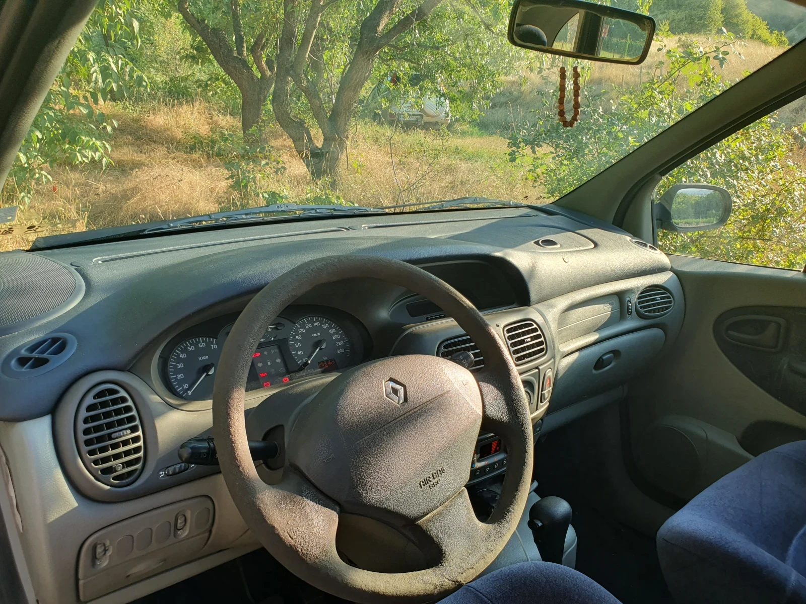 Renault Scenic, снимка 4 - Автомобили и джипове - 55450268