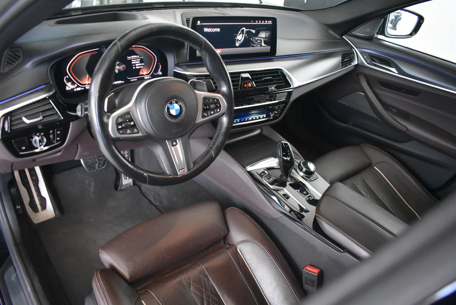 BMW 540 xDrive Sedan, снимка 6 - Автомобили и джипове - 55651221