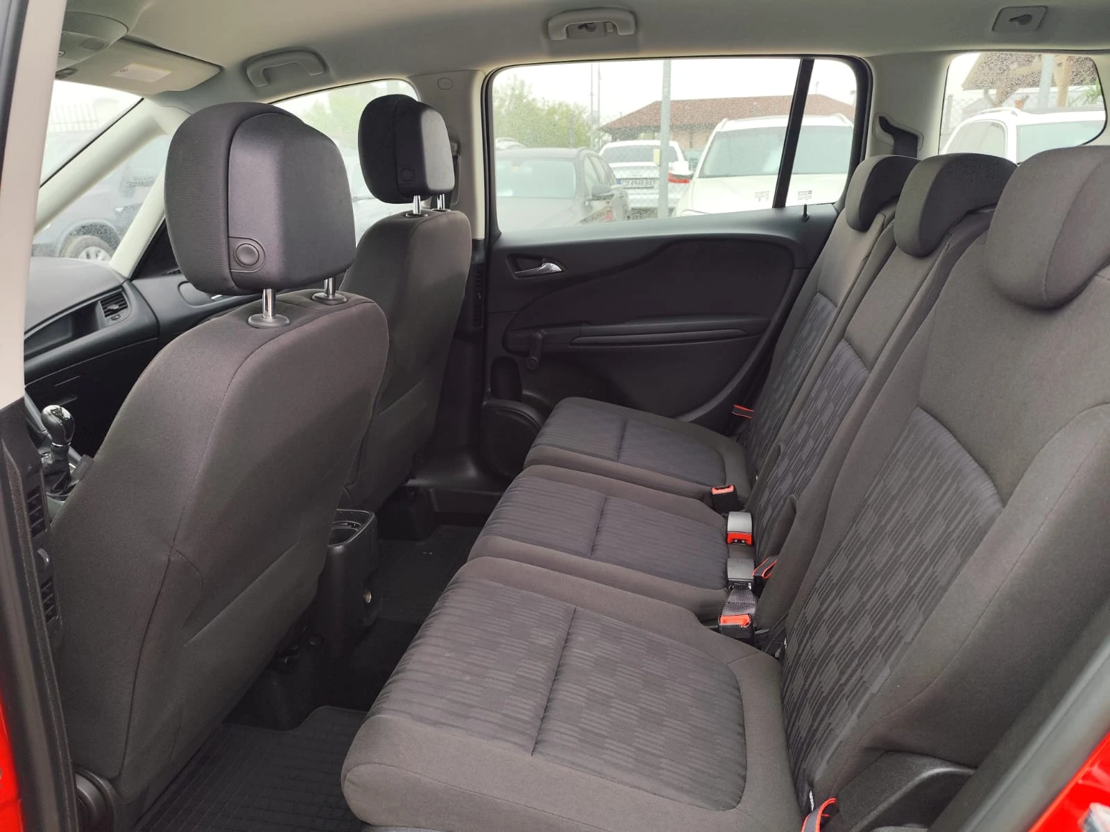 Opel Zafira 1.8 бензин, снимка 14 - Автомобили и джипове - 55852035