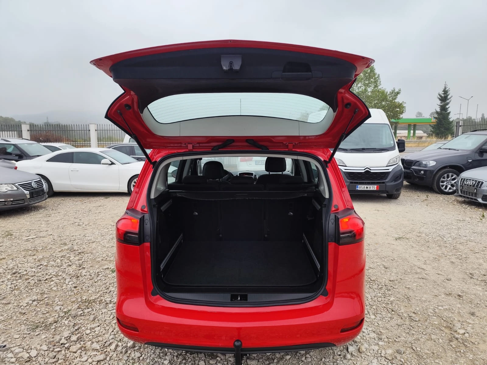 Opel Zafira 1.8 бензин, снимка 7 - Автомобили и джипове - 55852035