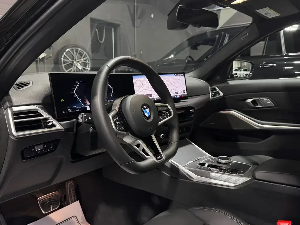 BMW 330 i xDrive M Sport | HUD | Harman/Kardon | 360 , снимка 12 - Автомобили и джипове - 56075118