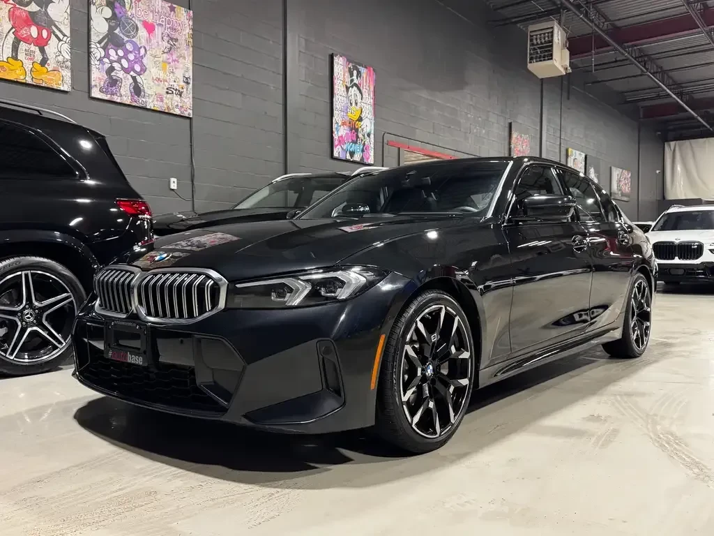 BMW 330 i xDrive M Sport | HUD | Harman/Kardon | 360 , снимка 4 - Автомобили и джипове - 56075118