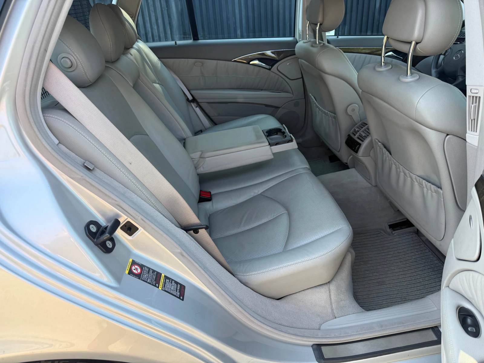 Mercedes-Benz E 280 3.2cdi редови Avangarde, снимка 10 - Автомобили и джипове - 56136523
