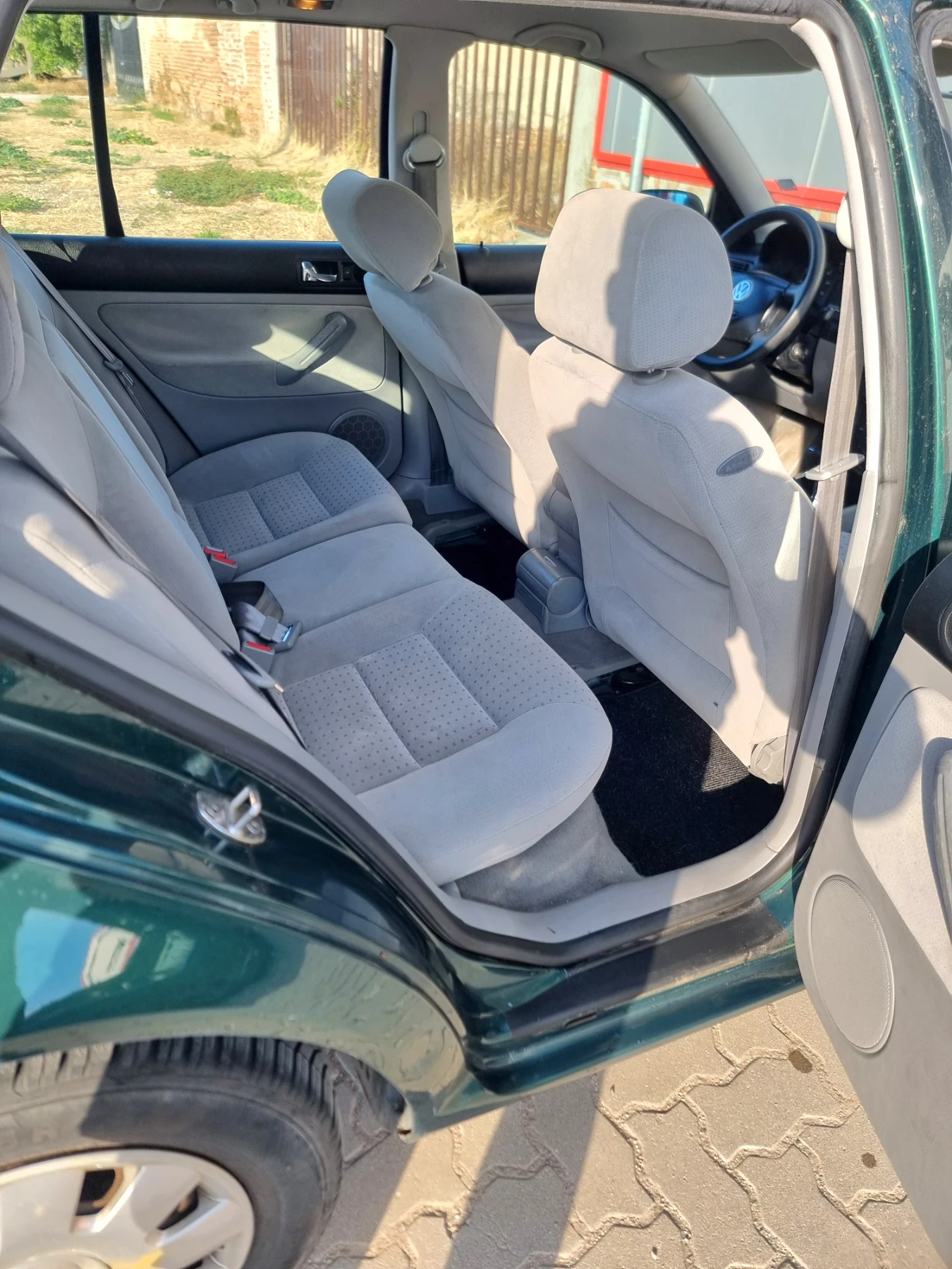 VW Golf 1.6, снимка 12 - Автомобили и джипове - 56336801