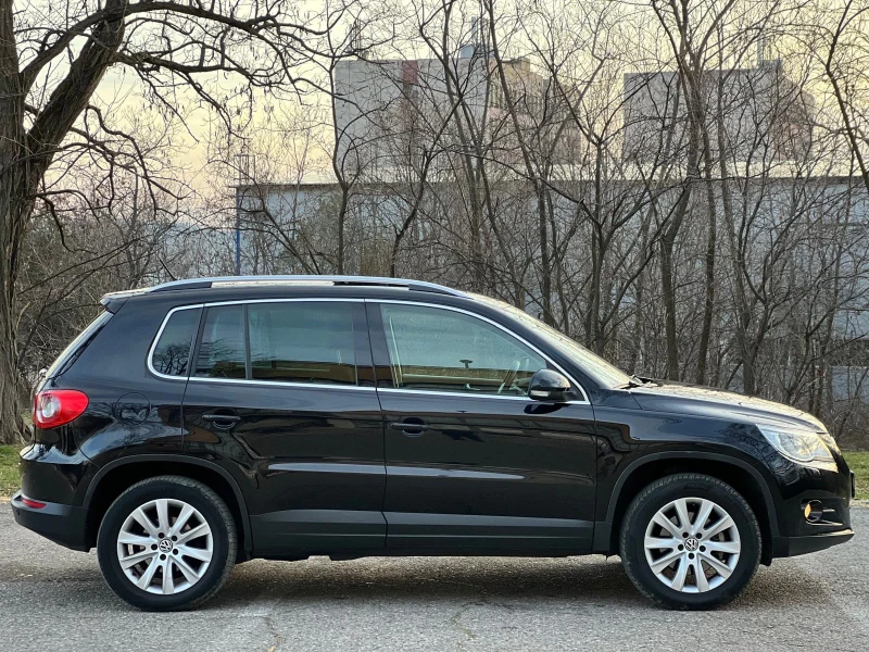 VW Tiguan 4x4/ПАНОРАМА/DSG/ПОДГРЕВ, снимка 8 - Автомобили и джипове - 48839032