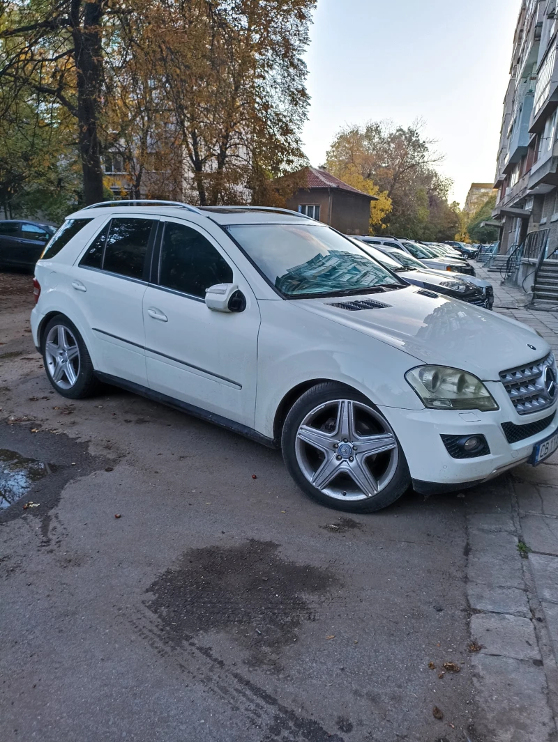 Mercedes-Benz ML 350 4 Matic 7G-TR, снимка 4 - Автомобили и джипове - 52473096