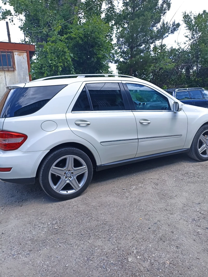 Mercedes-Benz ML 350 4 Matic 7G-TR, снимка 5 - Автомобили и джипове - 52473096