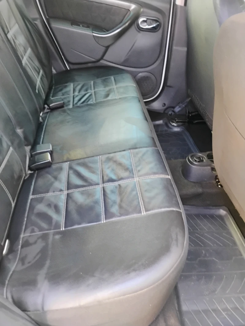 Dacia Duster, снимка 7 - Автомобили и джипове - 52434132