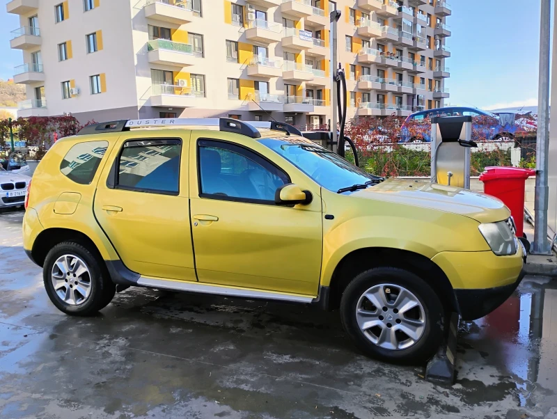 Dacia Duster, снимка 3 - Автомобили и джипове - 52434132
