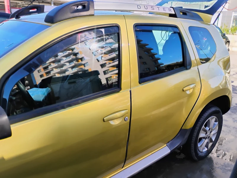 Dacia Duster, снимка 4 - Автомобили и джипове - 52434132