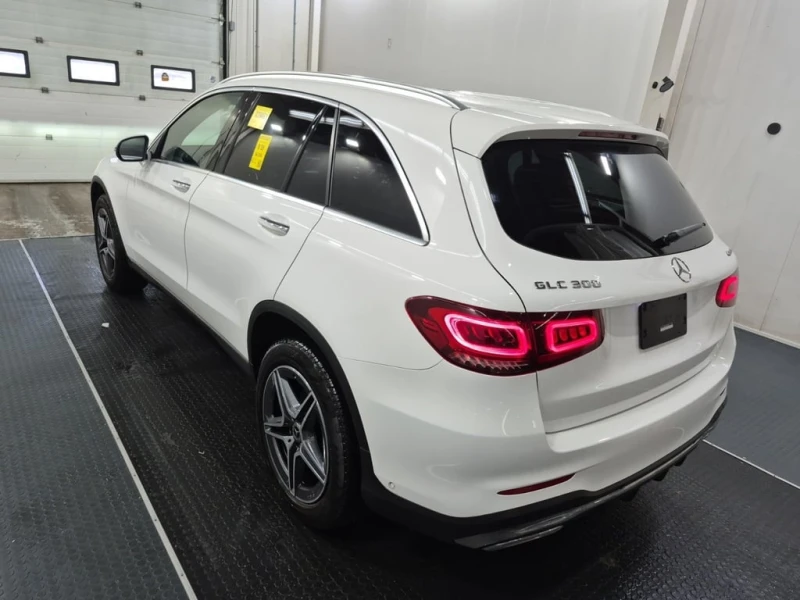 Mercedes-Benz GLC 300 2022 * CARFAX * БЕЗ ПЪРВОНАЧАЛНА ВНОСКА, снимка 5 - Автомобили и джипове - 52940732