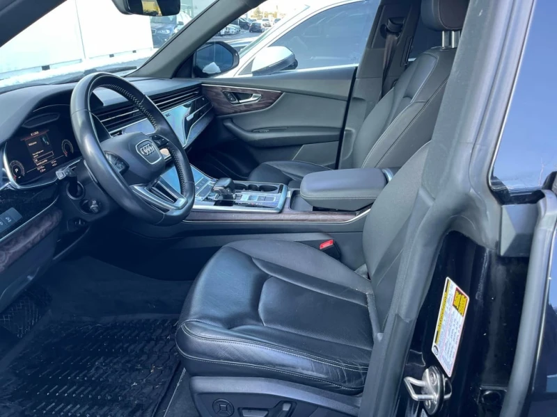 Audi Q8 2019 QUATTRO * ДИСТРОНИК * ОБДУХВАНЕ * 360 * , снимка 7 - Автомобили и джипове - 53038224