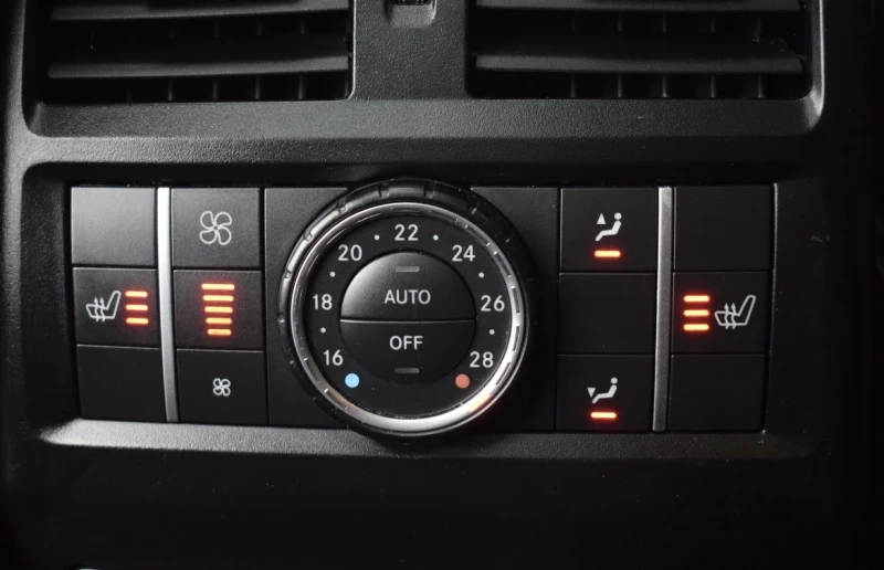 Mercedes-Benz GL 350 AMG Bluetec, снимка 15 - Автомобили и джипове - 53304083