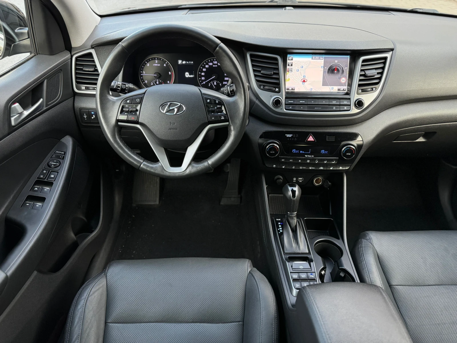 Hyundai Tucson 2.0 CRDI  4WD VERTEX Внос Швейцария - изображение 9