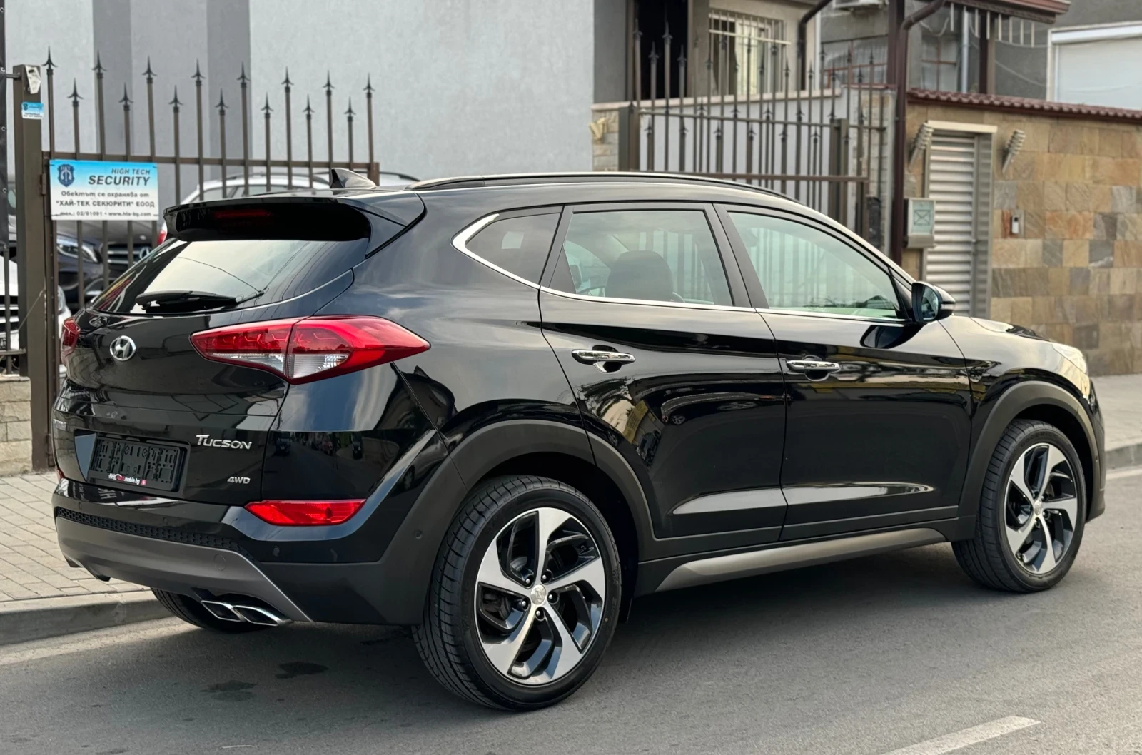 Hyundai Tucson 2.0 CRDI  4WD VERTEX Внос Швейцария - изображение 6