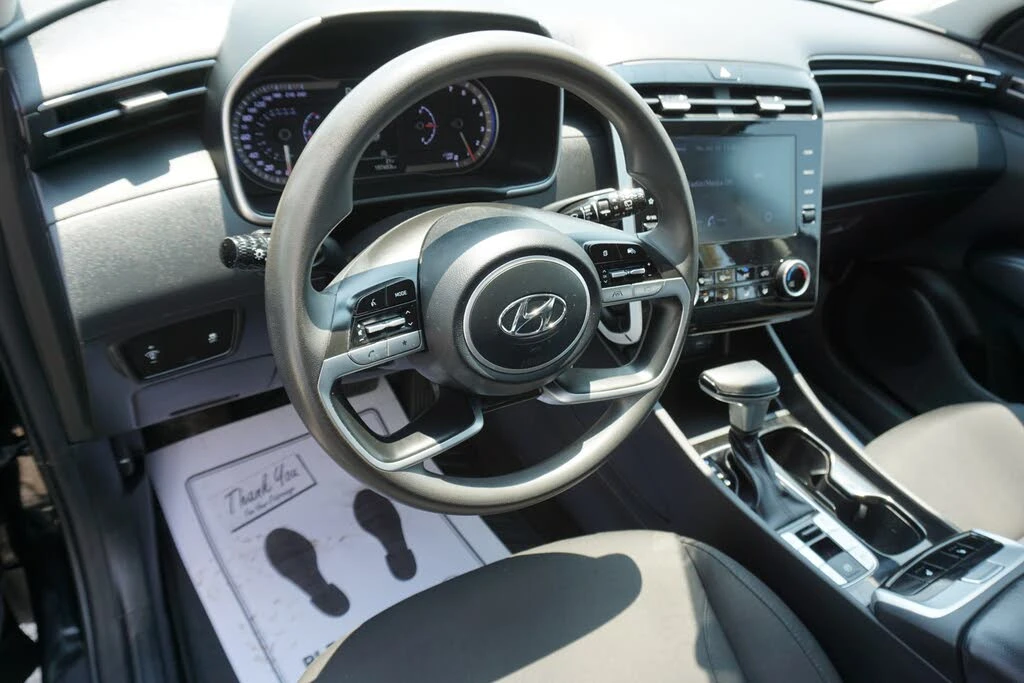 Hyundai Tucson   * * *    | Mobile.bg   11