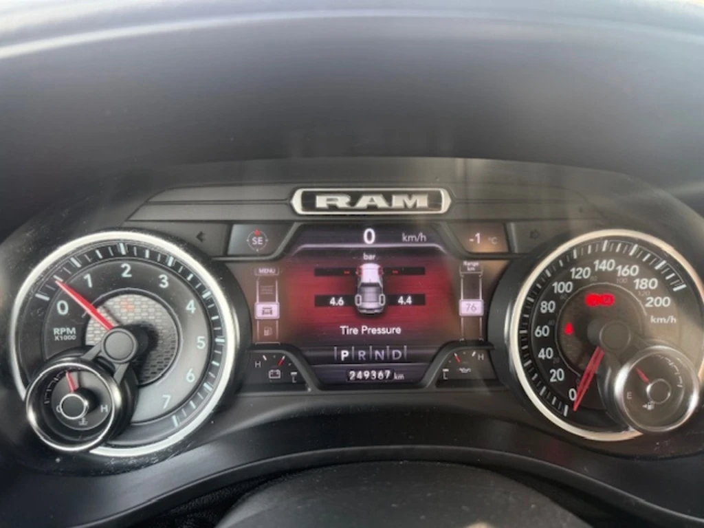 Dodge RAM 1500 Big Horn 4x4 Crew Cab 5'7" Box | Mobile.bg � ����������� 15