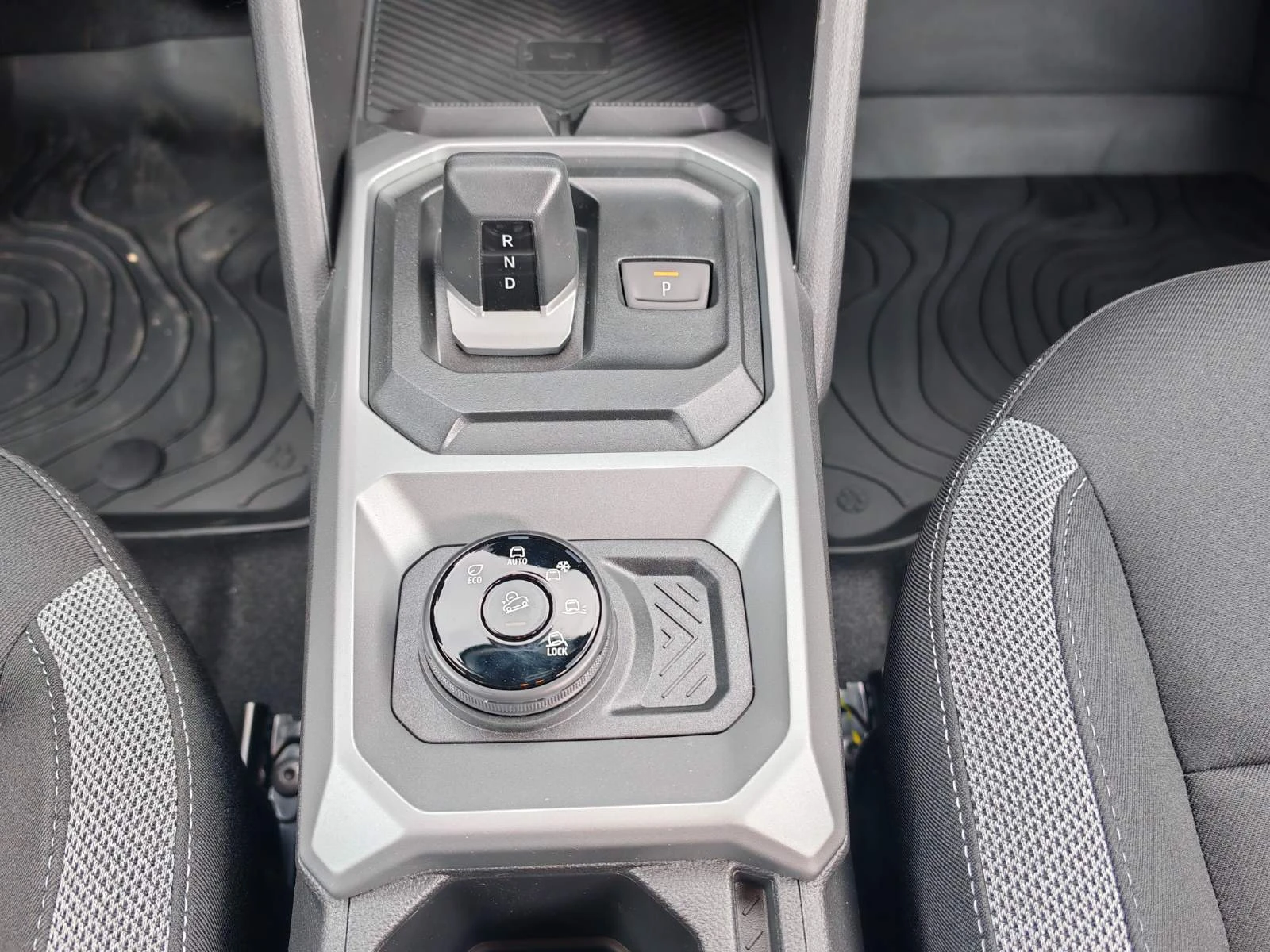 Dacia Duster 2900���� �� ����������, Jurney hybrid-G 150 4x4 | Mobile.bg � ����������� 12