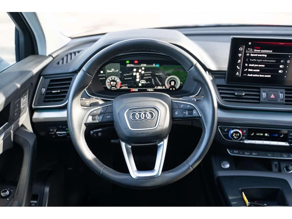 Audi Q5 Progressiv 45 TFSI S-Line| Panorama| Ambient, снимка 13 - Автомобили и джипове - 54256384