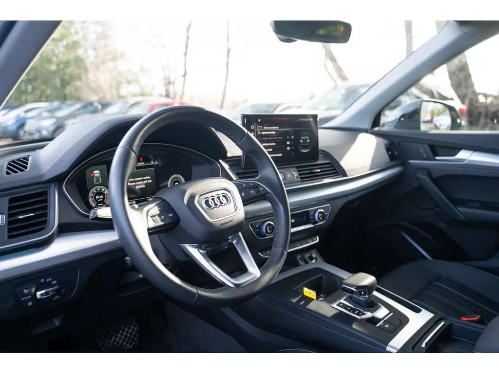 Audi Q5 Progressiv 45 TFSI S-Line| Panorama| Ambient, снимка 8 - Автомобили и джипове - 54256384