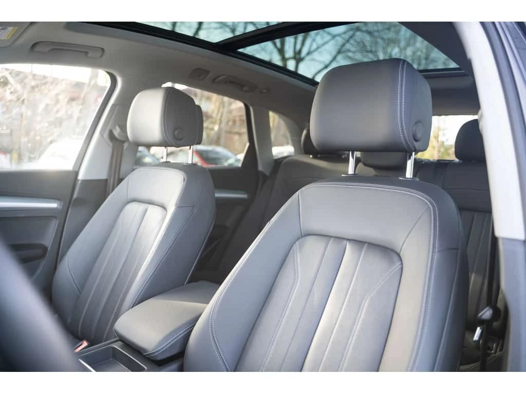 Audi Q5 Progressiv 45 TFSI S-Line| Panorama| Ambient, снимка 10 - Автомобили и джипове - 54256384