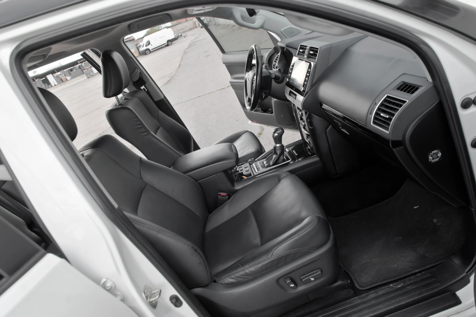 Toyota Land cruiser 2021, снимка 6 - Автомобили и джипове - 54295010