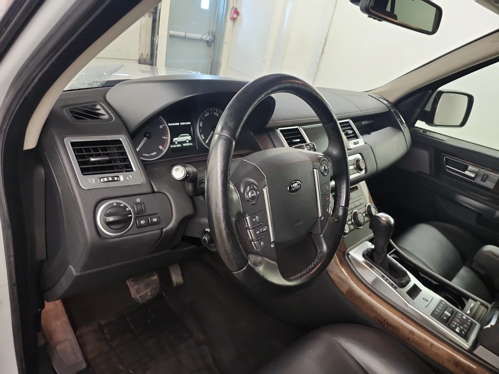 Land Rover Range Rover Sport HSE, снимка 9 - Автомобили и джипове - 54992494