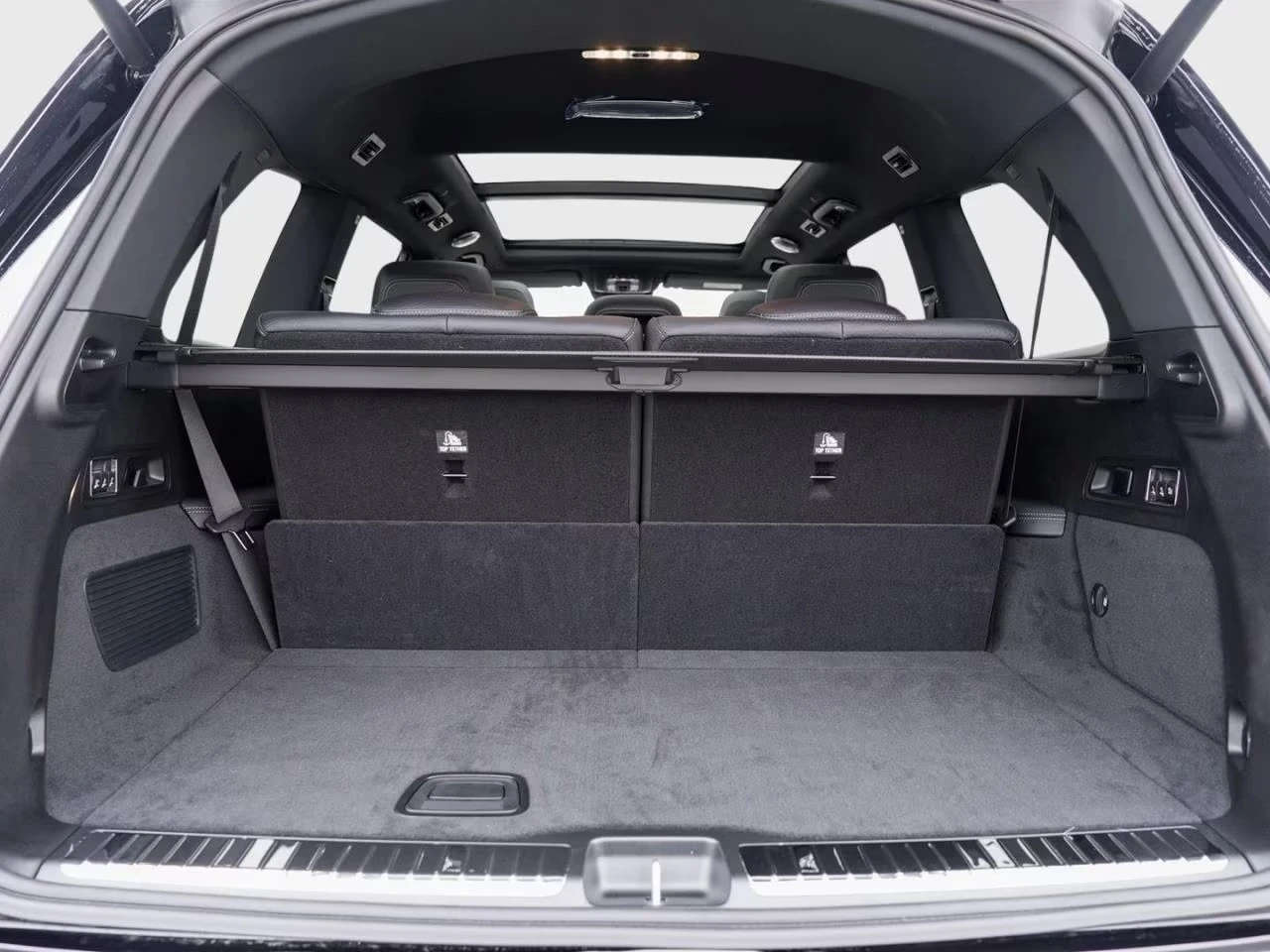 Mercedes-Benz GLS580 AMG / FACELIFT / BURM / MULTIBEAM / PANO / 360 /, снимка 14 - Автомобили и джипове - 55767055