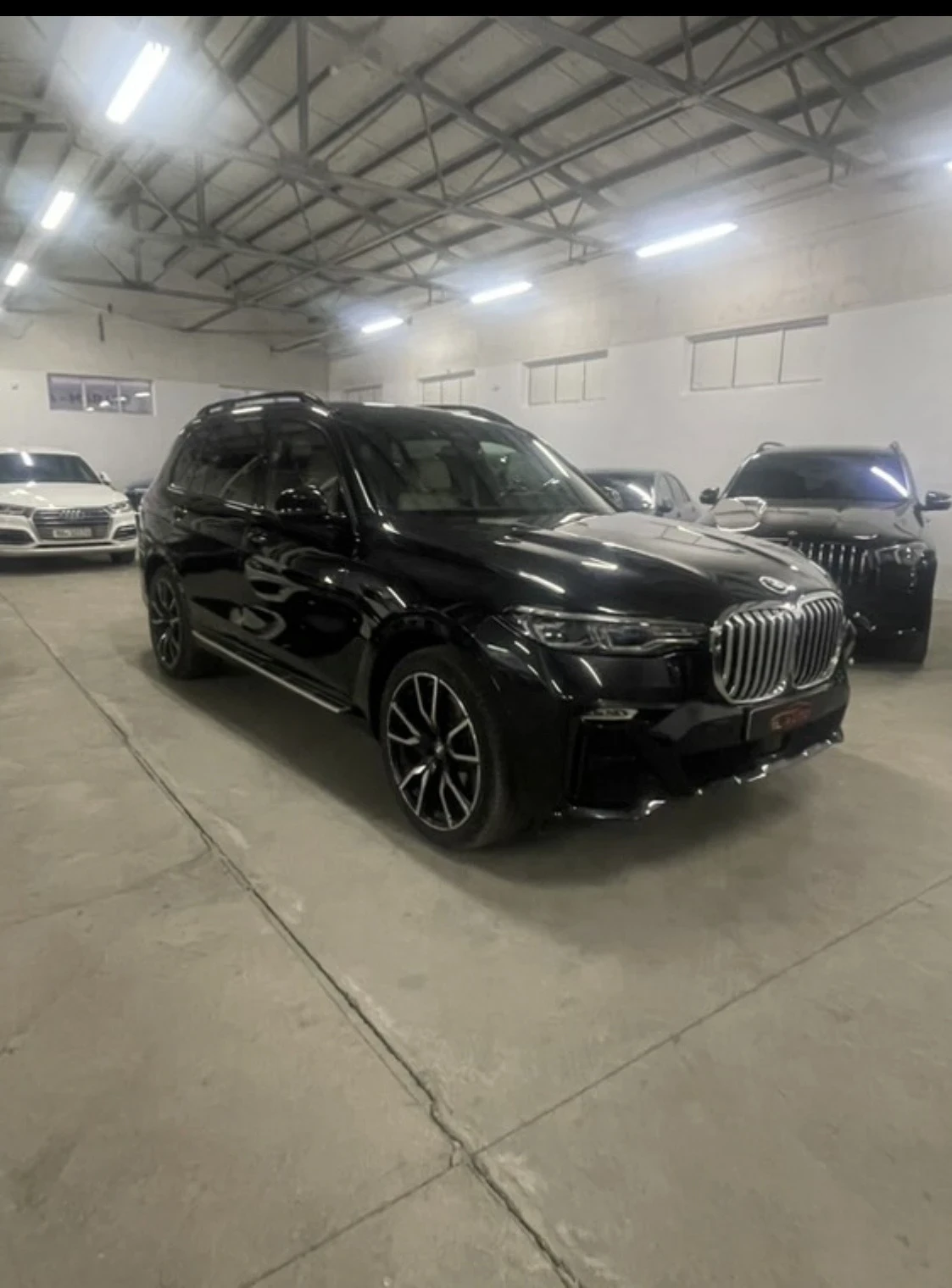BMW X7 4.0i/Mпак/harman/kardon/360/individual/FULL!!!, снимка 3 - Автомобили и джипове - 55795641