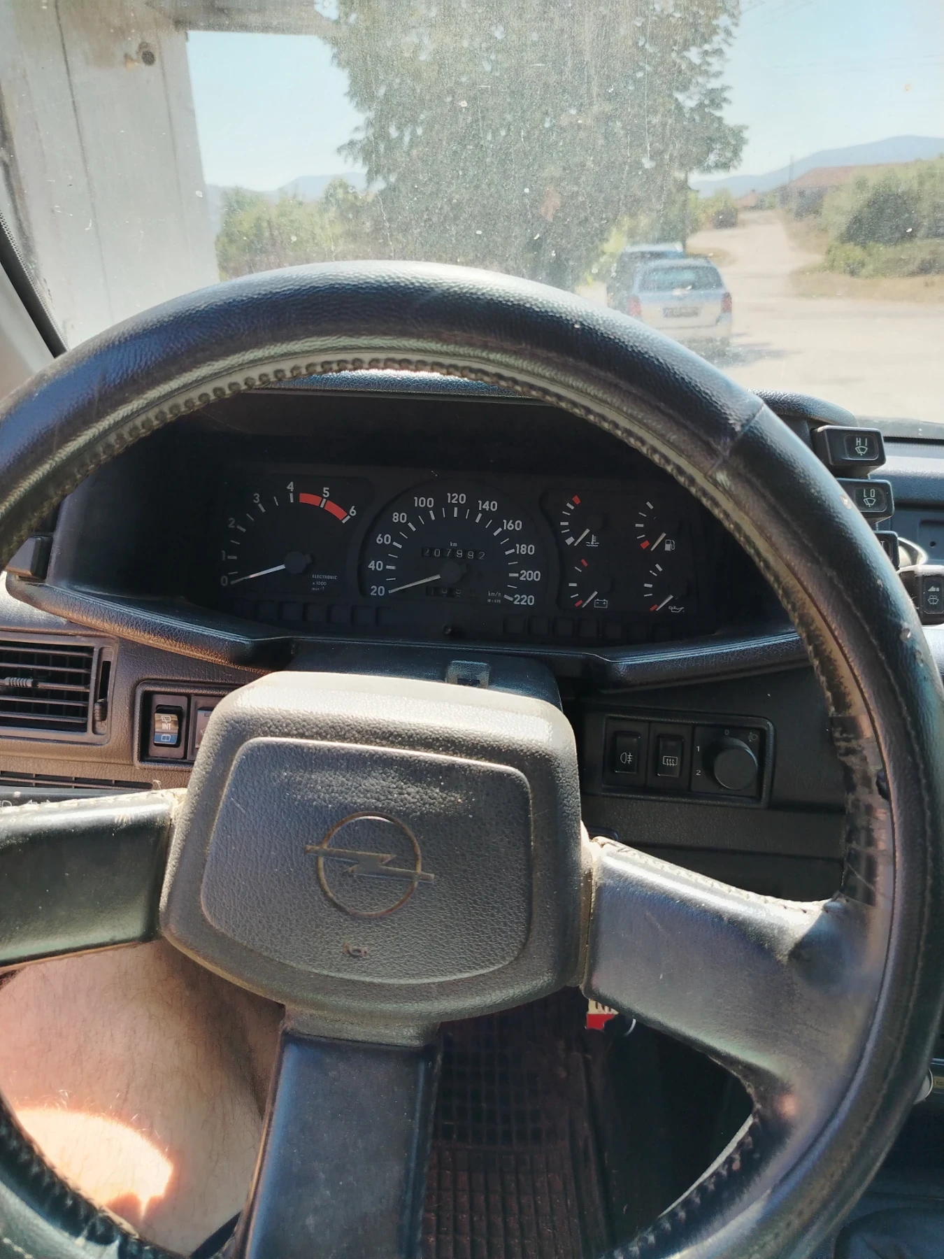 Opel Frontera 2.8, снимка 5 - Автомобили и джипове - 55880865