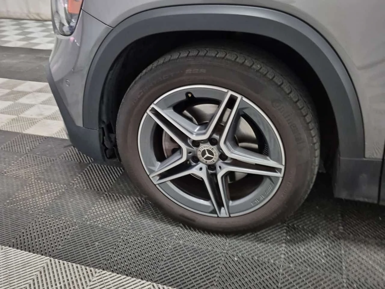 Mercedes-Benz GLB 250 * KEYLESS* ACTIVE PARK ASSIST* ПОДГРЕВ* , снимка 8 - Автомобили и джипове - 56169196