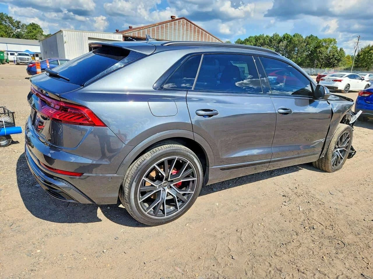 Audi Q8 S-Line Premium Plus * CARFAX * АВТОКРЕДИТ, снимка 3 - Автомобили и джипове - 56310017