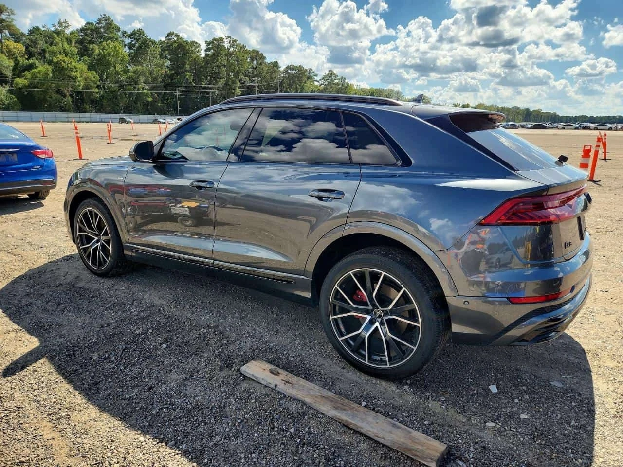 Audi Q8 S-Line Premium Plus * CARFAX * АВТОКРЕДИТ, снимка 2 - Автомобили и джипове - 56310017