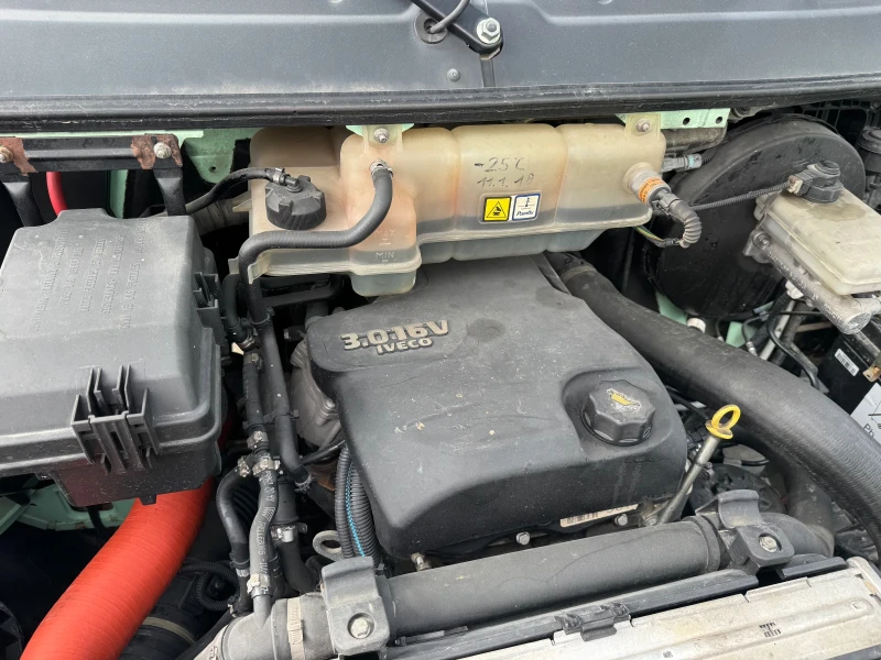 Iveco Daily 3.0HPI* 35C18* NAVI* 7 места* Тристранен самосвал, снимка 3 - Бусове и автобуси - 51792997