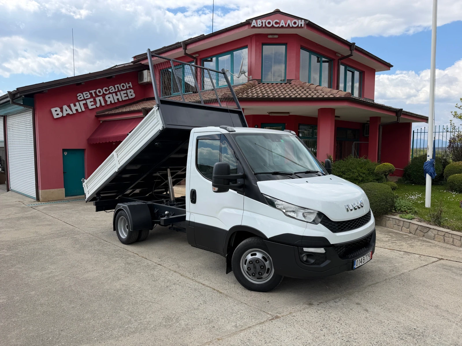 Iveco Daily 3.0HPI* 35C17* Тристранен самосвал* 3.80 метра кош, снимка 2 - Бусове и автобуси - 54149385