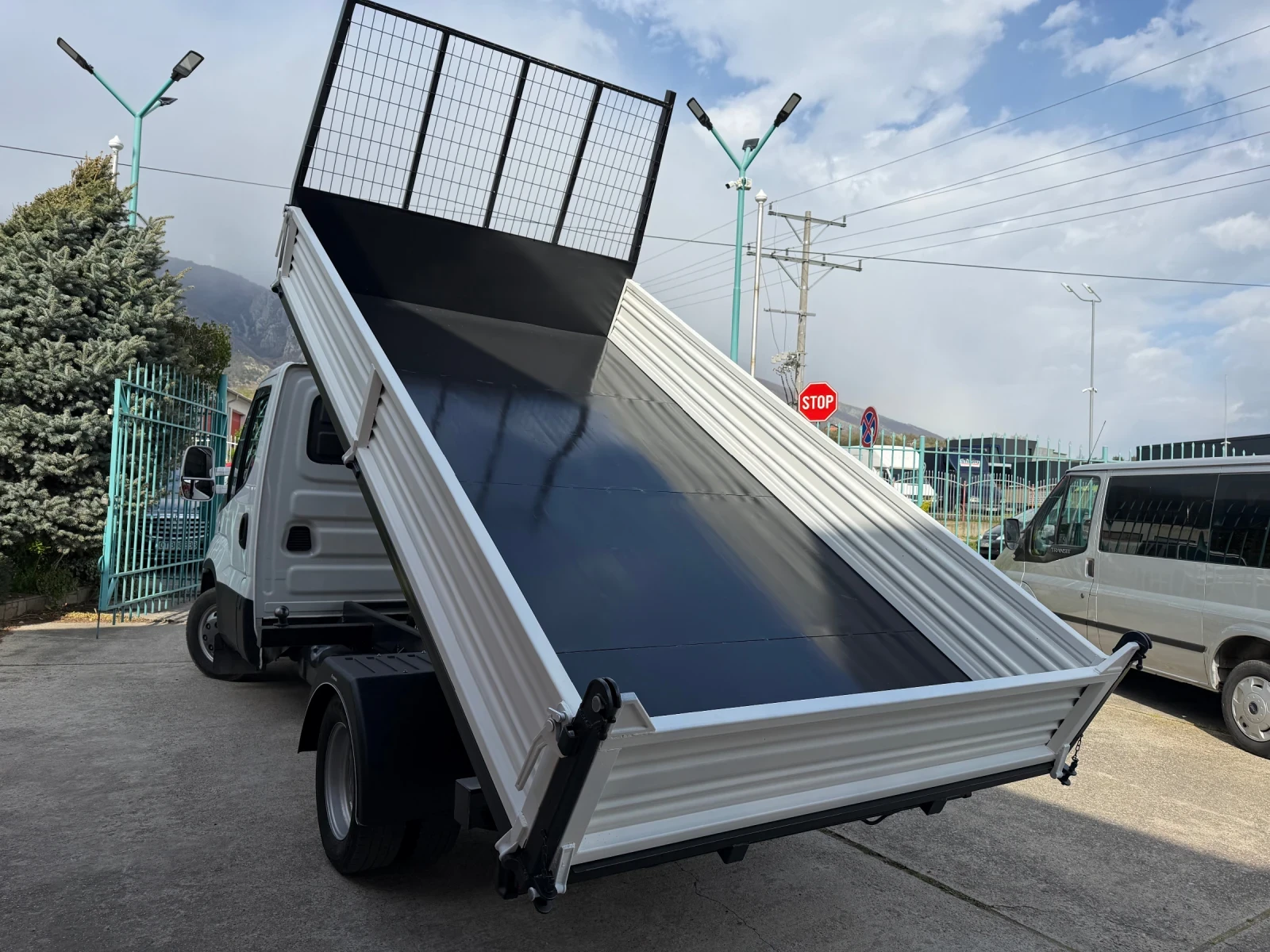 Iveco Daily 3.0HPI* 35C17* Тристранен самосвал* 3.80 метра кош, снимка 8 - Бусове и автобуси - 54149385