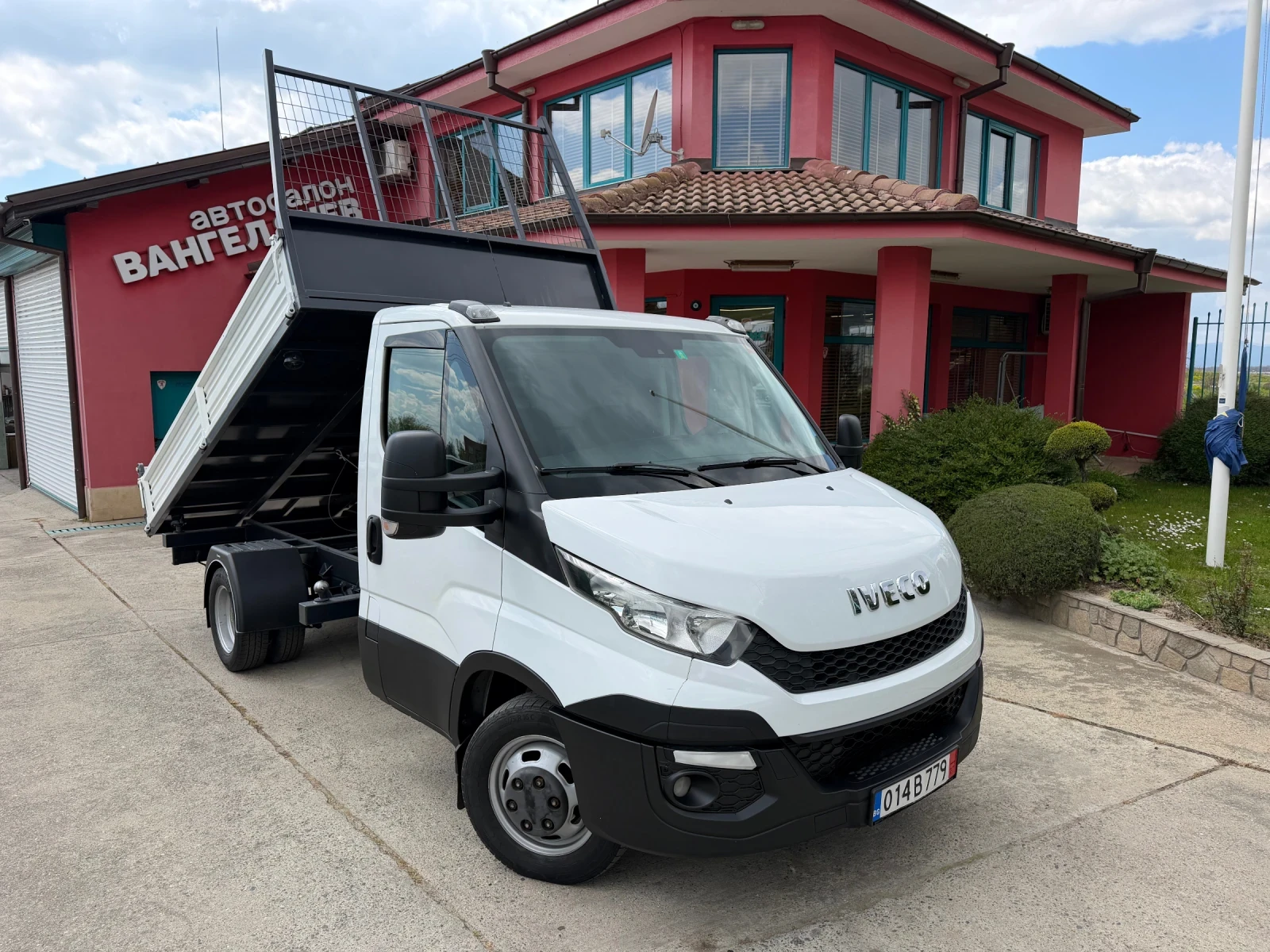 Iveco Daily 3.0HPI* 35C17* Тристранен самосвал* 3.80 метра кош, снимка 3 - Бусове и автобуси - 54149385