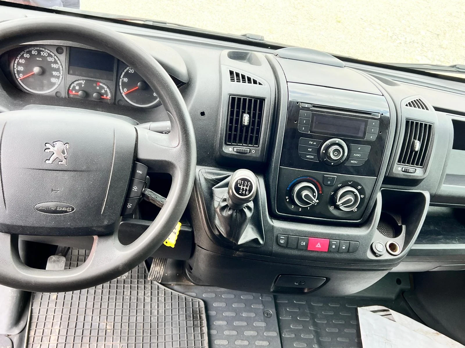 Peugeot Boxer 2.2HDI, снимка 11 - Бусове и автобуси - 54221020