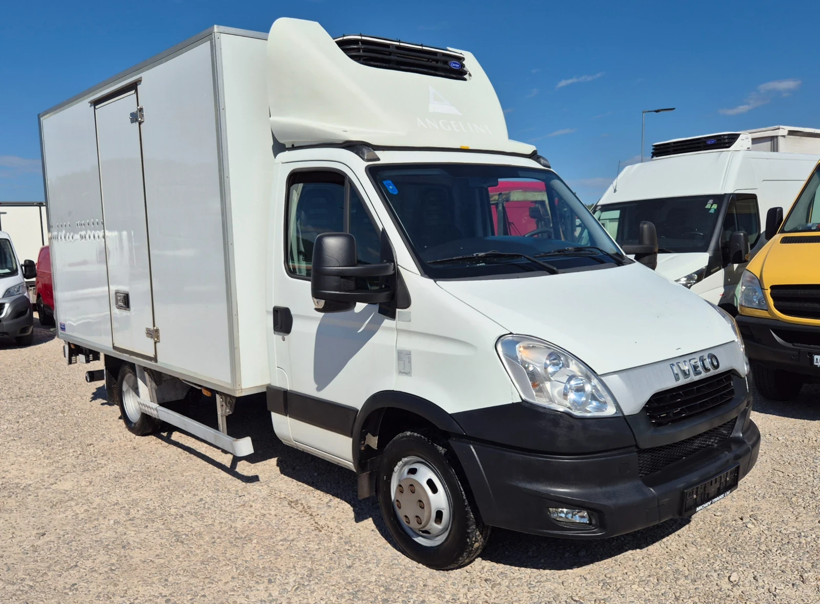 Iveco Daily 35c15* ХЛАДИЛЕН* БОРД* КЛИМАТИК* , снимка 3 - Бусове и автобуси - 55710634