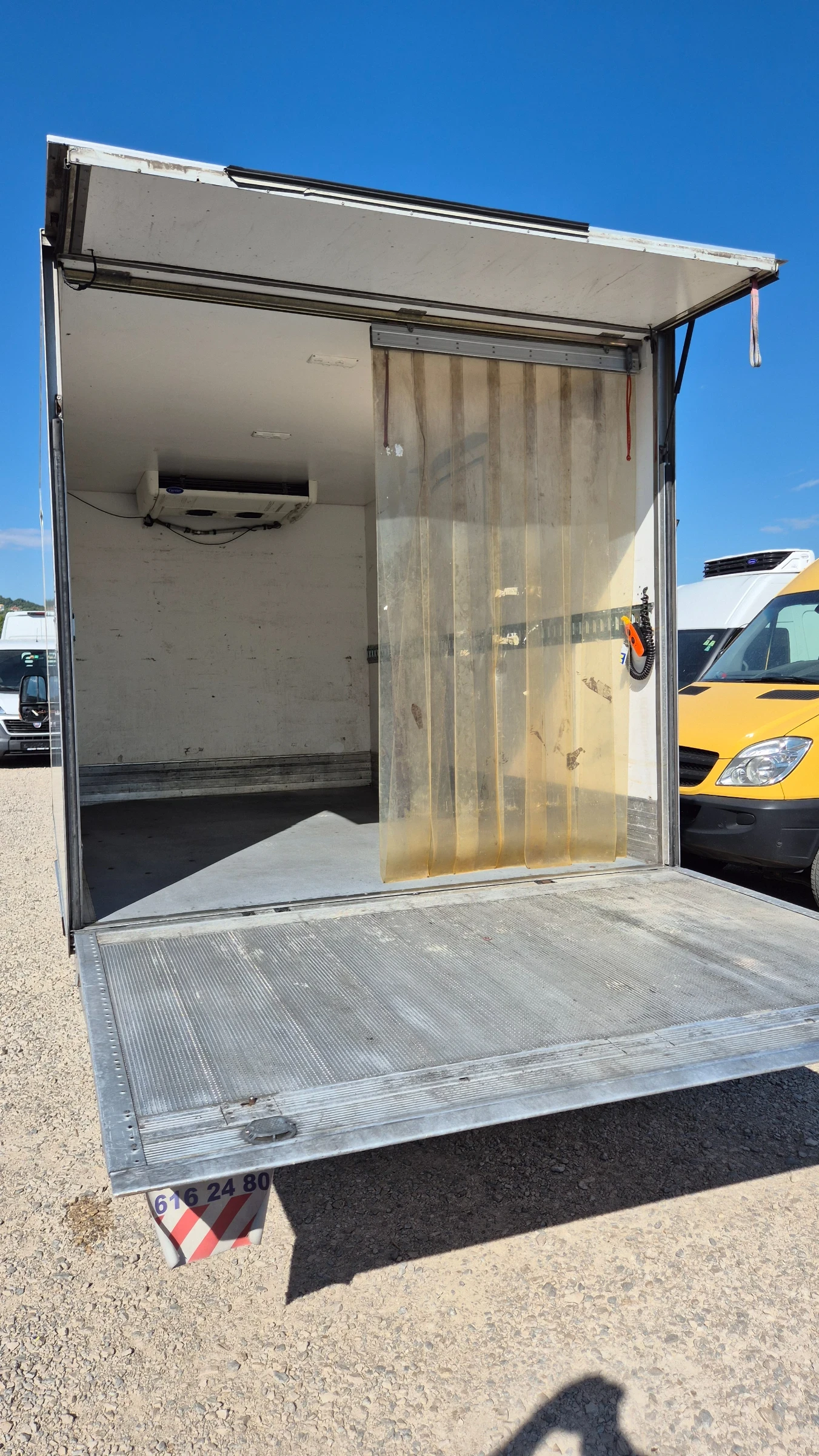 Iveco Daily 35c15* ХЛАДИЛЕН* БОРД* КЛИМАТИК* , снимка 8 - Бусове и автобуси - 55710634