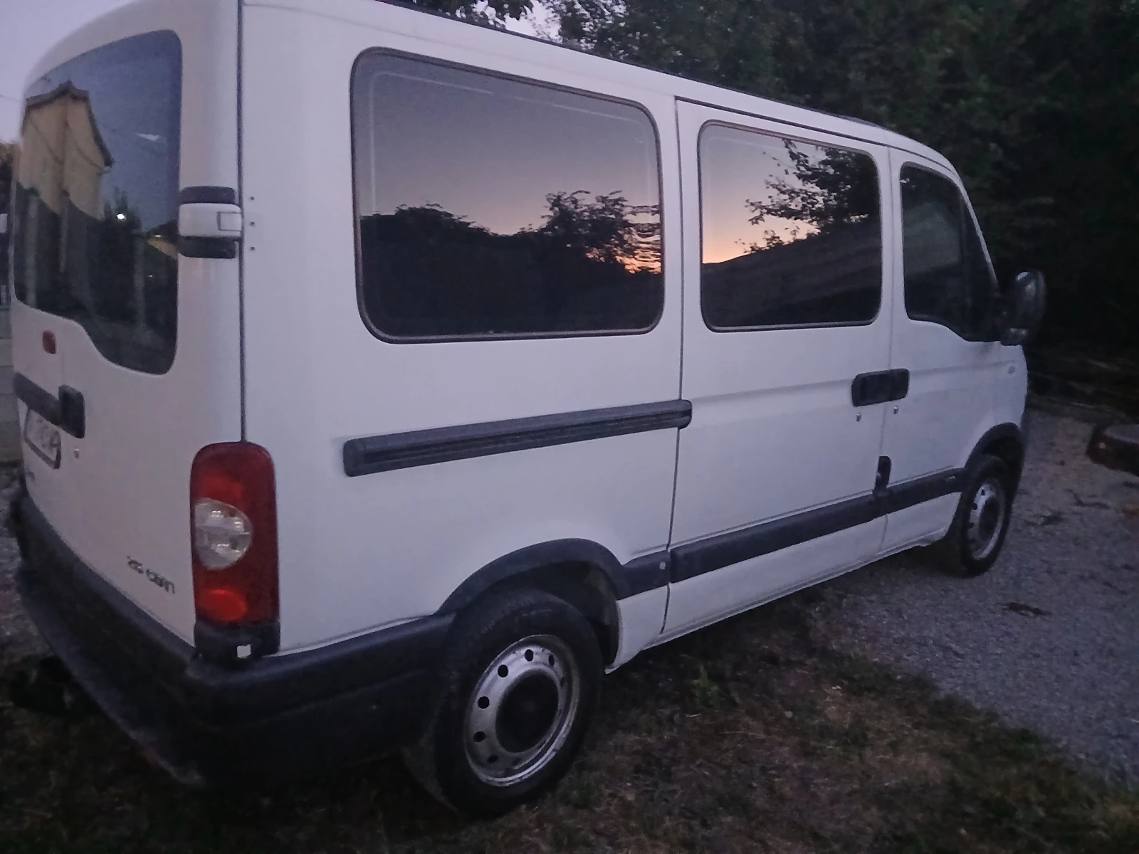 Renault Master 2.5dci-klimatik, снимка 2 - Бусове и автобуси - 55904339