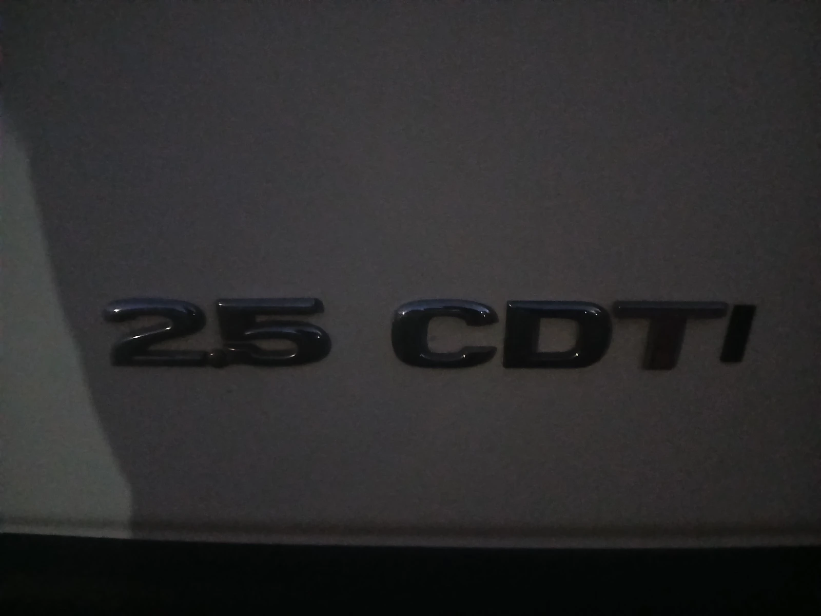 Renault Master 2.5dci-klimatik, снимка 7 - Бусове и автобуси - 55904339