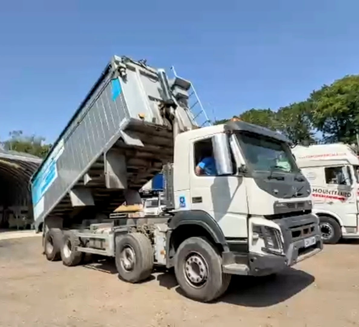 Volvo Fm FMX ЗЪРНОВОЗ, снимка 16 - Камиони - 55002166