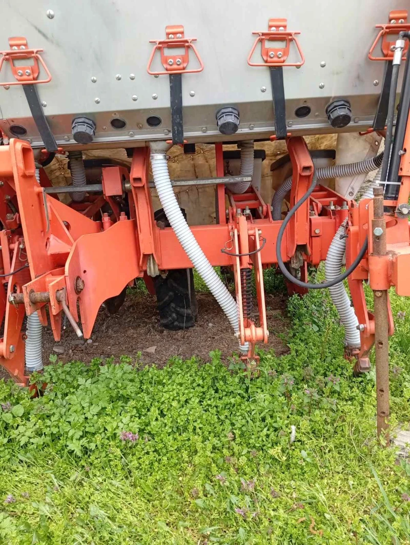 Сеялка KUHN Planter 2, снимка 2 - Селскостопанска техника - 50367858